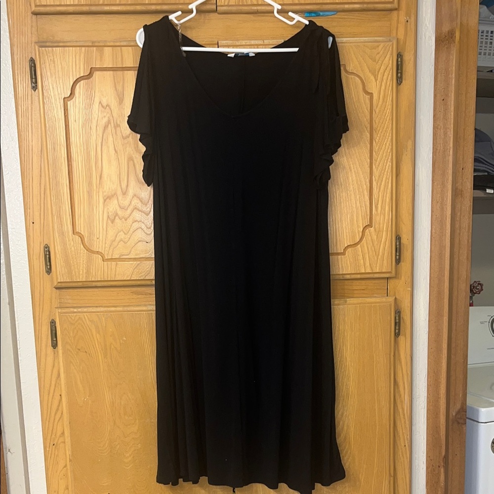Black tee cold shoulder Dress size 1X